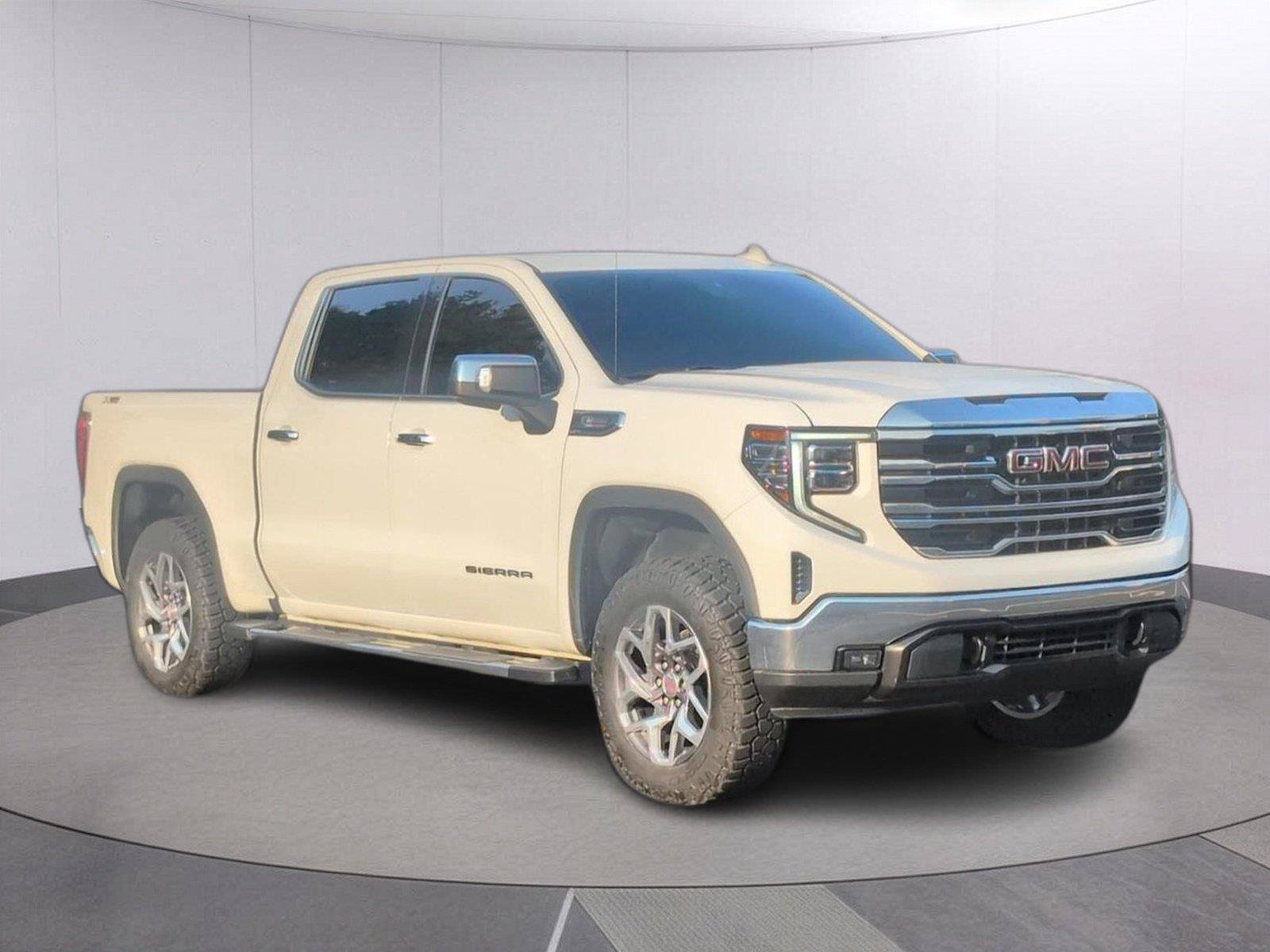 Used 2023 GMC Sierra 1500 SLT w/ SLT Premium Package AWD/4WD image 9