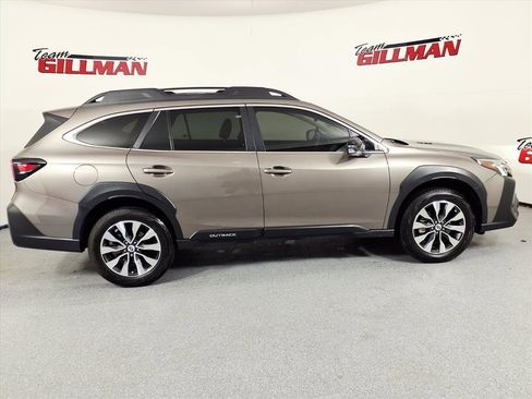 Used 2023 Subaru Outback Limited image 3