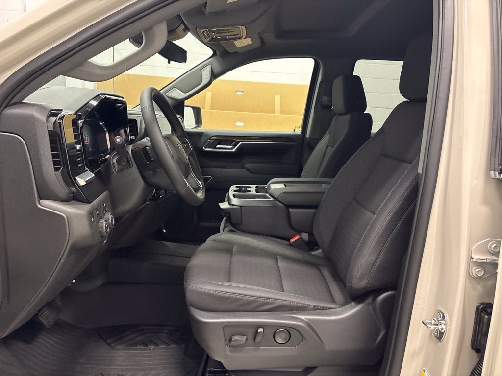 New 2026 Chevrolet Silverado 1500 RST AWD/4WD image 18