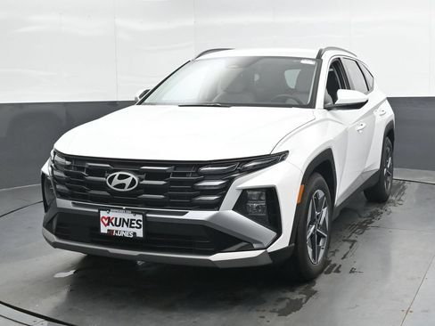 Used 2026 Hyundai Tucson SEL FWD image 6