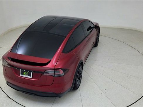 Used 2024 Tesla Model X image 90