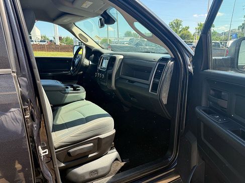 Used 2014 RAM 1500 Express AWD/4WD image 18