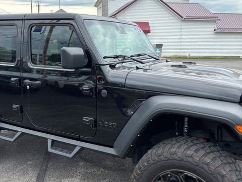 Used 2024 Jeep Wrangler Unlimited Sport AWD/4WD image 15