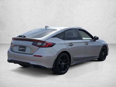 Used 2025 Honda Civic Sport image 5