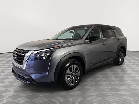 Used 2025 Nissan Pathfinder S FWD image 4