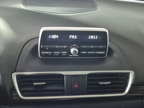 Used 2015 MAZDA MAZDA3 i SV FWD image 12