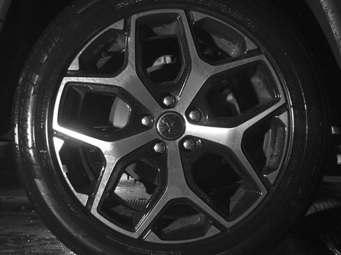 Used 2025 Jeep Compass Limited image 15