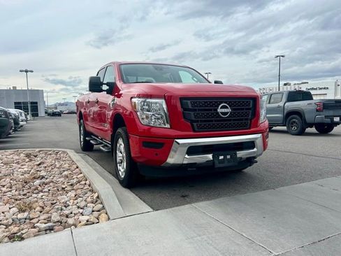Used 2024 Nissan Titan SV w/ SV Convenience Package AWD/4WD image 3