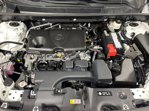 Certified 2022 Toyota RAV4 LE FWD image 9