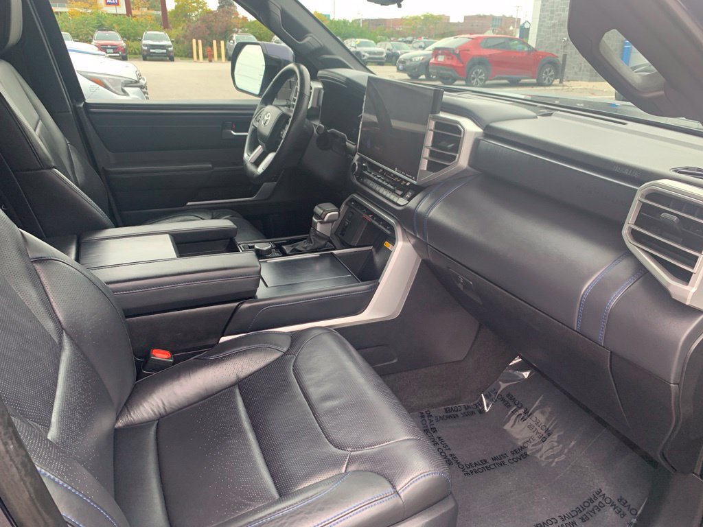 Used 2024 Toyota Sequoia Platinum AWD/4WD image 25