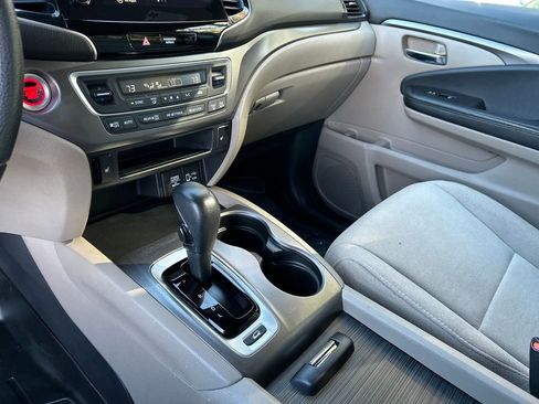 Used 2019 Honda Pilot EX image 17