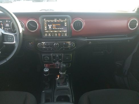 Used 2023 Jeep Wrangler Unlimited Rubicon w/ Steel Bumper Group image 13