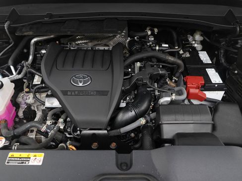 Used 2024 Toyota Grand Highlander XLE image 33