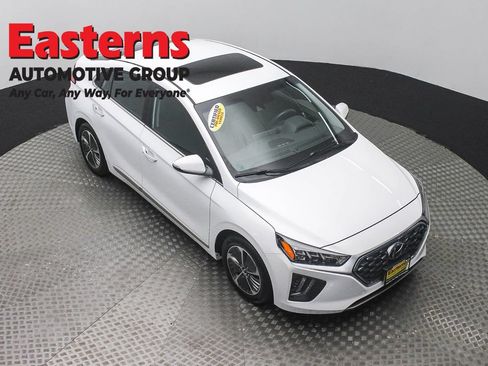 Used 2021 Hyundai Ioniq Limited FWD image 3