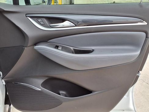 Used 2024 Buick Enclave Essence FWD image 11