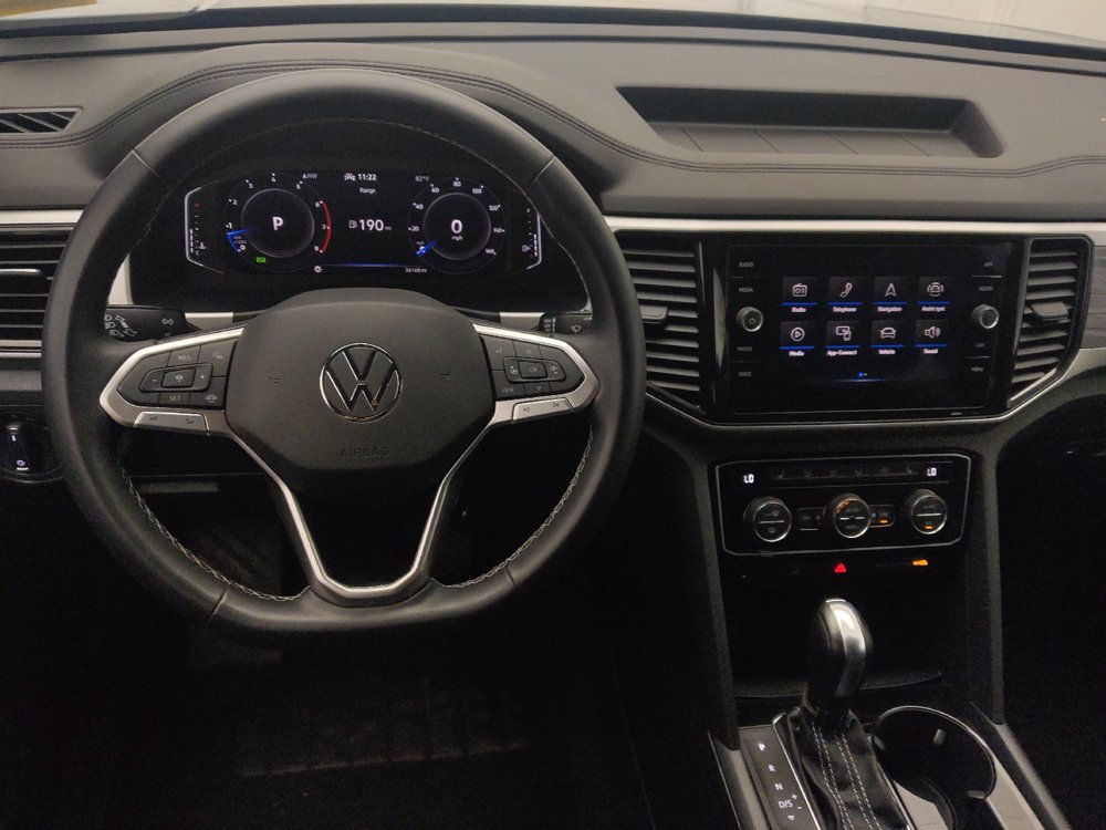 Used 2022 Volkswagen Atlas Cross Sport SE w/ Panoramic Sunroof Package FWD image 22