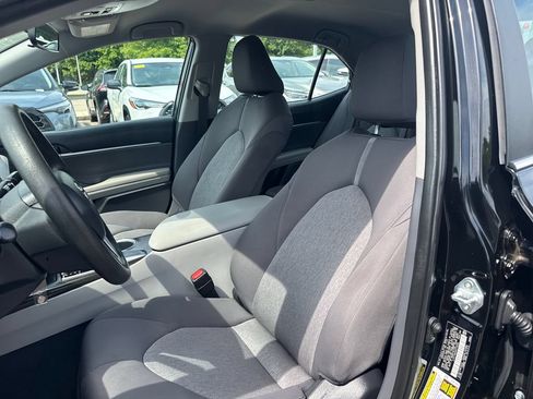 Used 2023 Toyota Camry LE FWD image 14