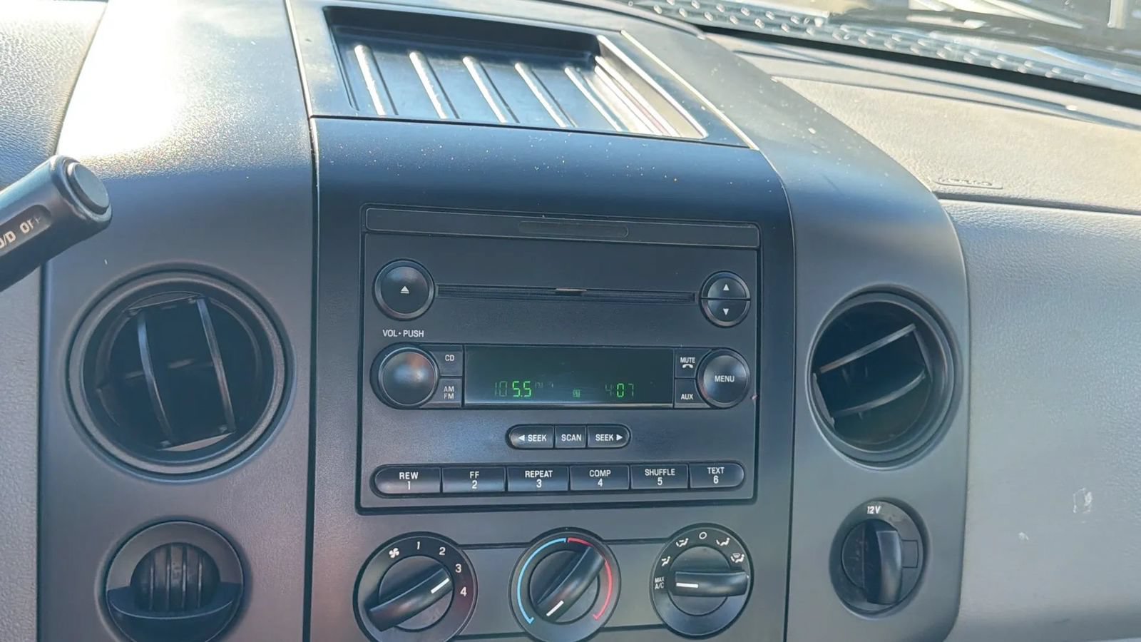 Used 2004 Ford F150 XL RWD image 28