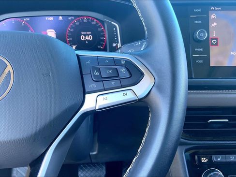 Used 2022 Volkswagen Taos SEL image 23