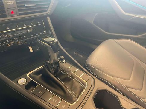 New 2026 Volkswagen Jetta SEL image 30