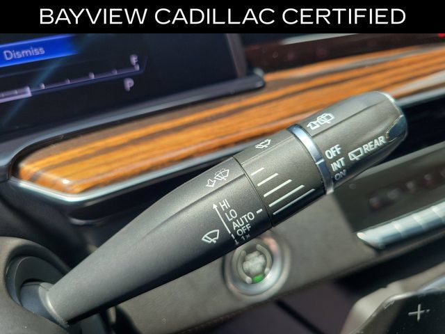 Certified 2022 Cadillac Escalade Premium Luxury RWD image 35