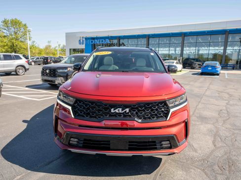 Used 2023 Kia Sorento SX AWD/4WD image 2