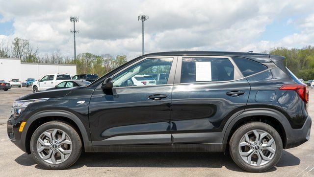 Used 2024 Kia Seltos LX AWD/4WD image 10