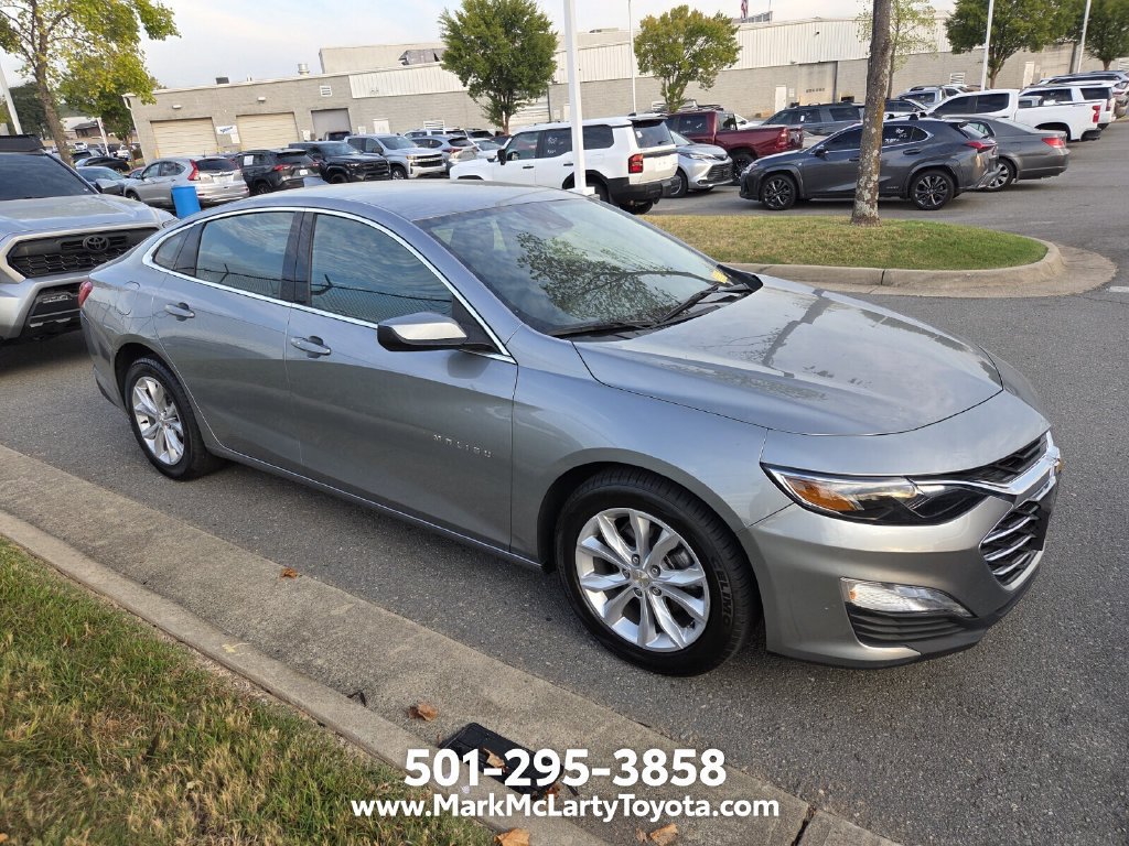 Used 2023 Chevrolet Malibu LT FWD image 2