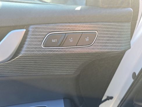 Used 2024 Hyundai Palisade Limited AWD/4WD image 14