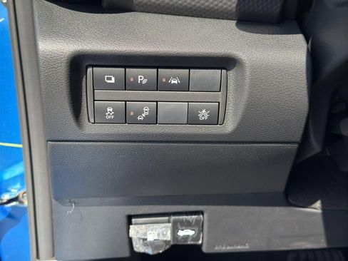 New 2025 Nissan Kicks Play S image 21