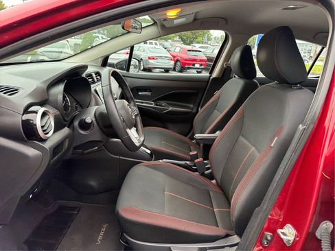 Used 2020 Nissan Versa SR w/ Convenience Package FWD image 9