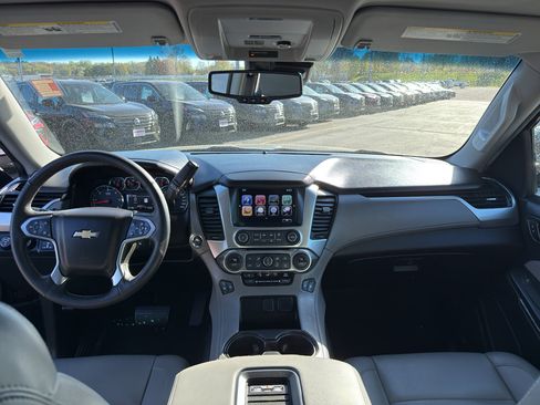 Used 2017 Chevrolet Suburban LT AWD/4WD image 28