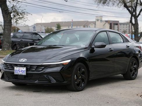 New 2026 Hyundai Elantra SEL Sport image 7