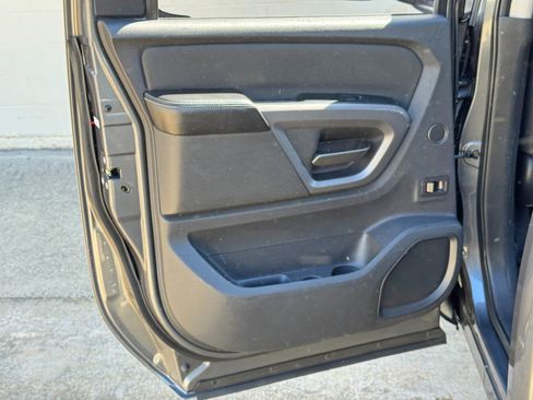 Used 2015 Nissan Titan PRO-4X image 38