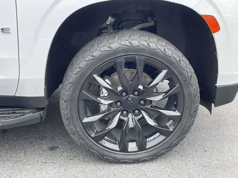 Used 2021 Chevrolet Tahoe LT w/ Rear Media and Nav Package RWD image 26