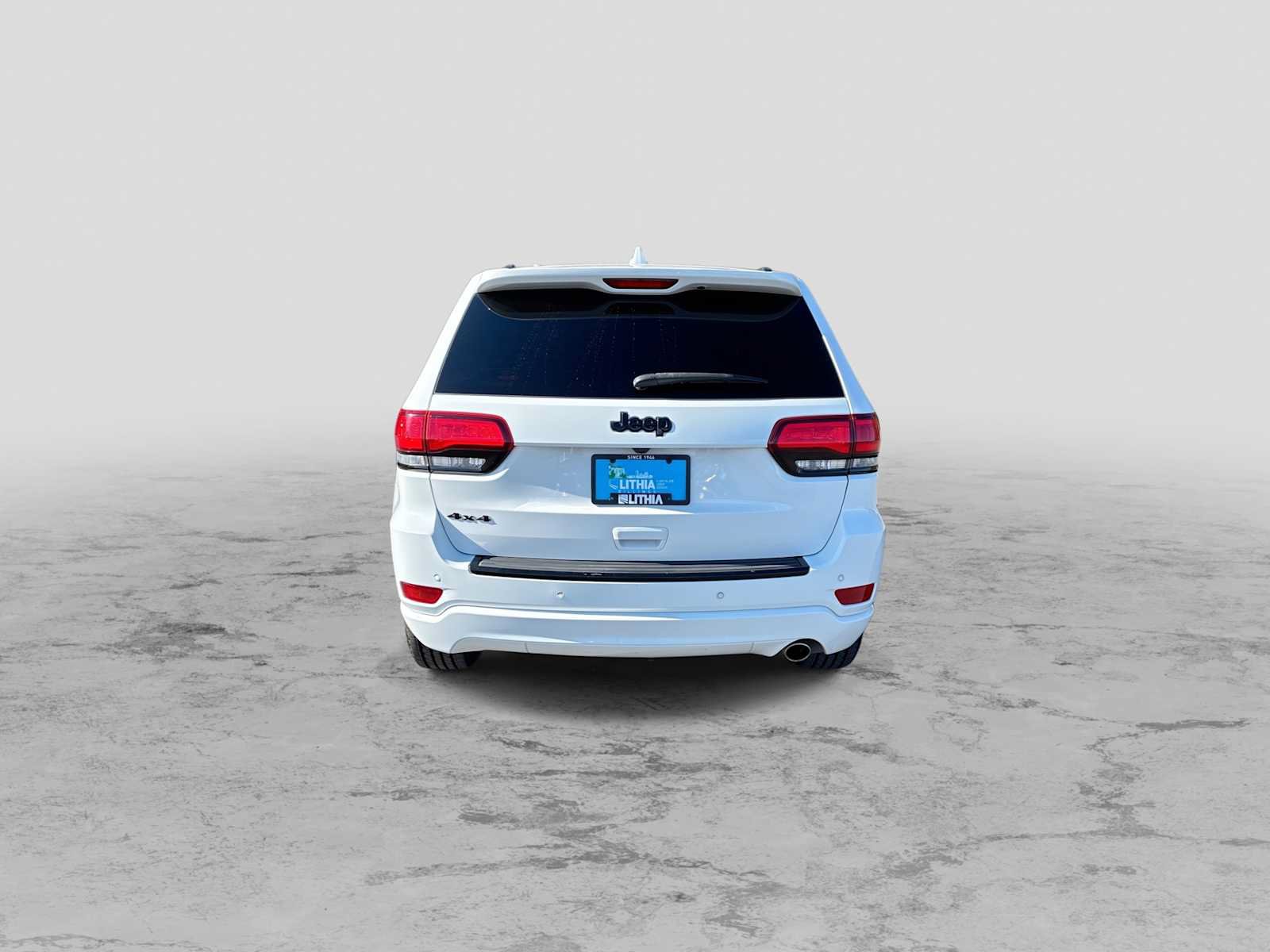 Used 2018 Jeep Grand Cherokee Altitude AWD/4WD image 7