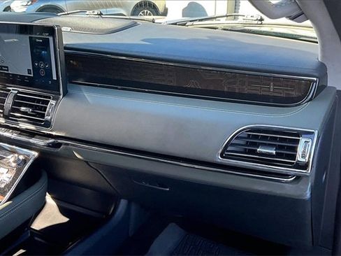 Used 2023 Lincoln Navigator L Black Label image 16