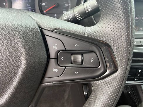 Used 2023 Chevrolet TrailBlazer LT FWD image 25