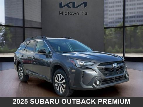 Used 2025 Subaru Outback Premium image 1