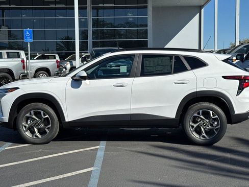 New 2026 Chevrolet Trax LT w/ Driver Confidence Package image 5