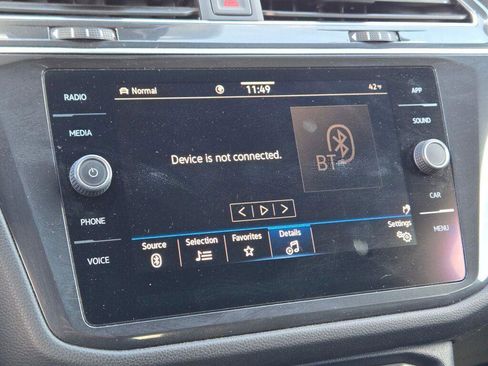 Used 2022 Volkswagen Tiguan SE R-Line image 30