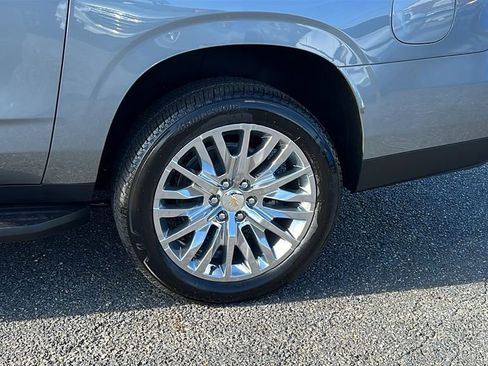 New 2026 Chevrolet Suburban Premier w/ Sun And Tow Package image 9