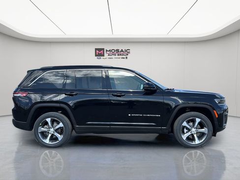 New 2026 Jeep Grand Cherokee Limited image 9