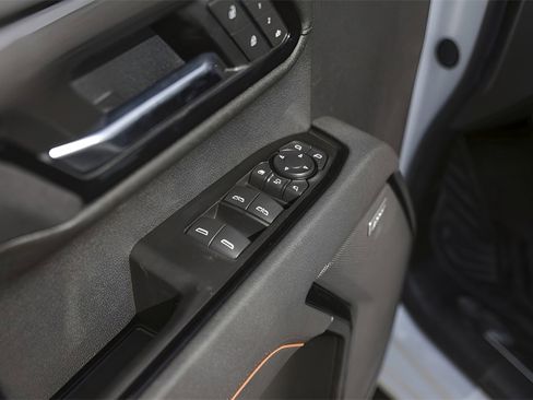 Used 2025 GMC Sierra 2500 AT4 w/ AT4 Premium Plus Package image 19