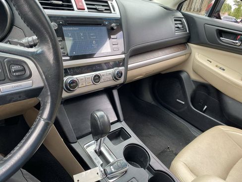Used 2016 Subaru Outback 2.5i Limited AWD/4WD image 29