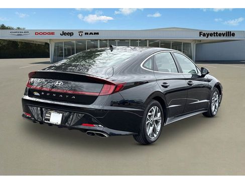 Used 2023 Hyundai Sonata SEL FWD image 3