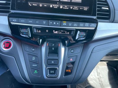 Used 2025 Honda Odyssey Sport-L image 12