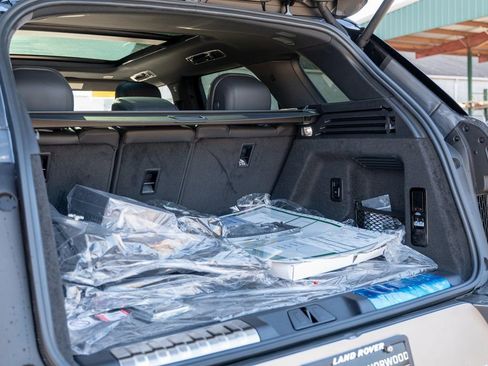 New 2025 Land Rover Range Rover Sport Dynamic SE image 24
