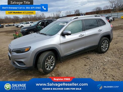 Used 2019 Jeep Cherokee Latitude Plus w/ Comfort/Convenience Group image 1