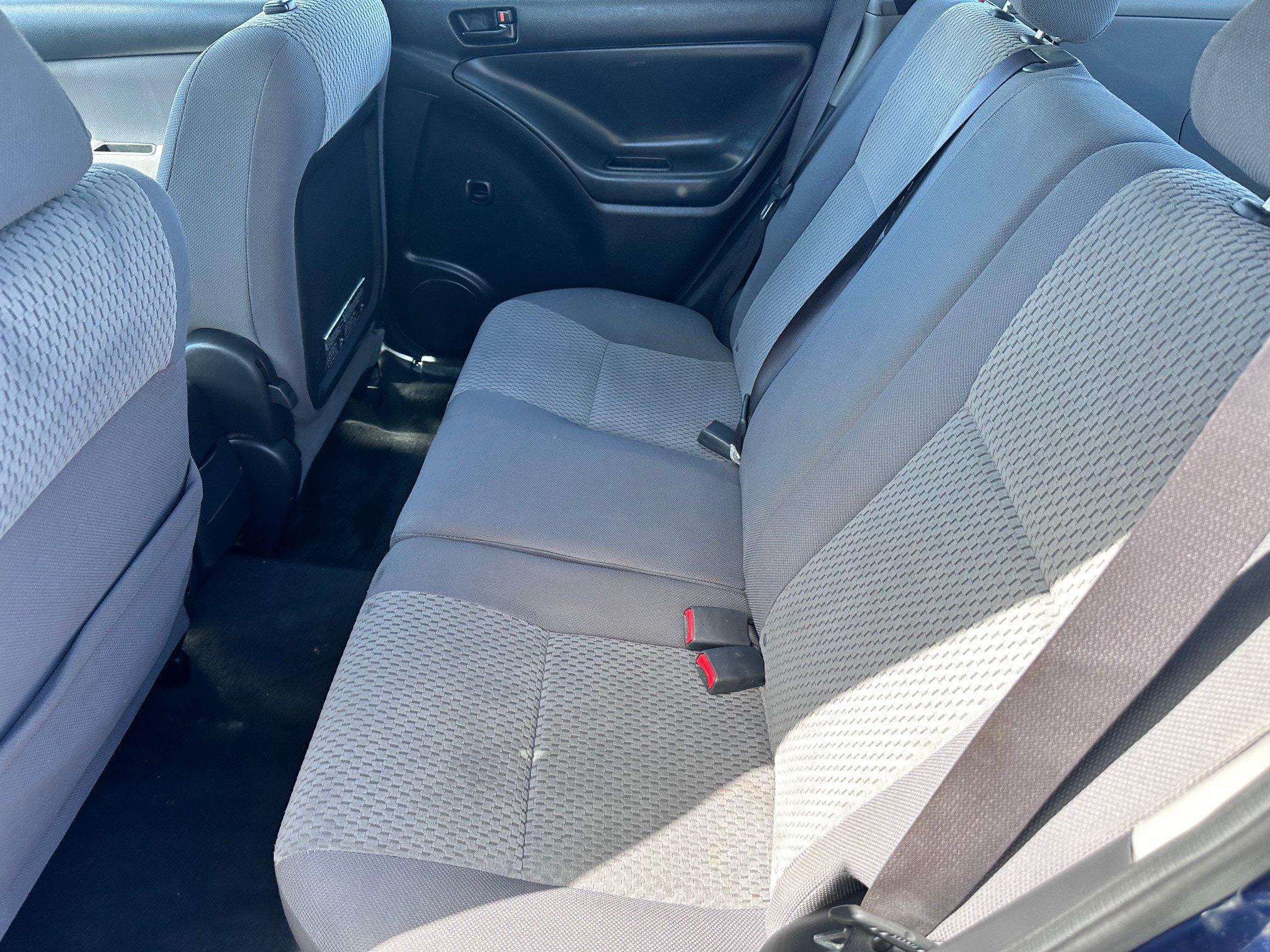 Used 2005 Toyota Matrix FWD image 6